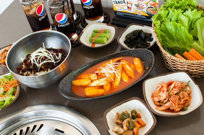 Món ăn truyền thống Hàn Quốc tại GoGi House - Royal City