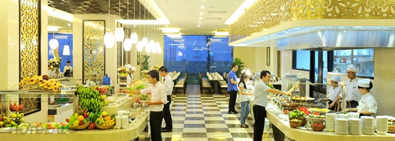 Không gian sang trọng, hiện đại tại Royal Buffet