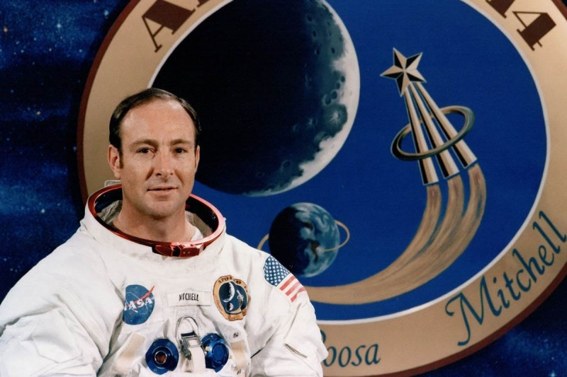 Edgar Mitchell (16/9/1930 - 4/2/2016)