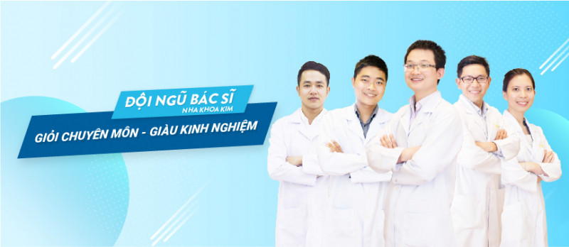 Với kiến thức chuyên môn vững vàng cùng đôi bàn tay khéo léo, tận tâm với nghề, luôn áp dụng theo quy trình chuẩn quốc tế, các bác sĩ tại Nha khoa Kim luôn mang đến kết quả tốt nhất cho khách hàng