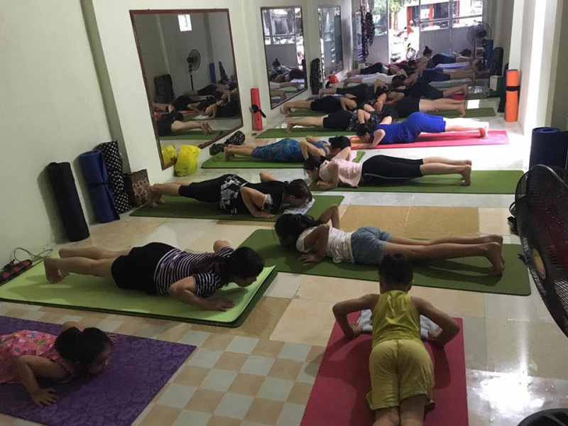 Phòng tập tại CLB Yoga Vân Anh