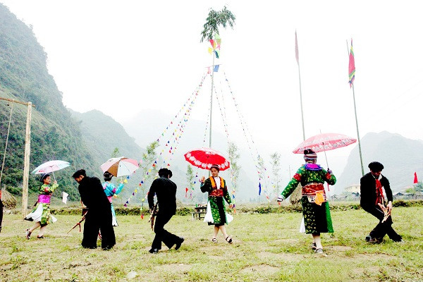 Lễ hội Gầu Tào của người Mông