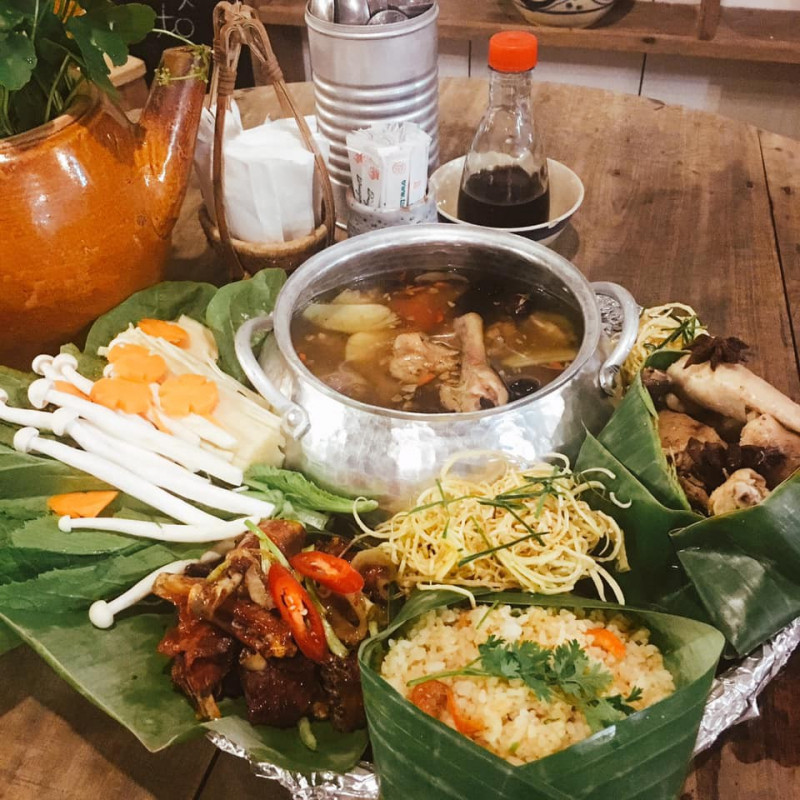 Món ăn tại Ẩm thực Điểm Hẹn Sài Gòn