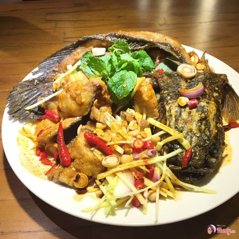 Cận cảnh một món ăn hấp dẫn ở Khao Lao.