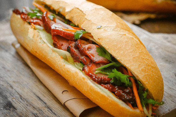 Mì thịt quay Lò Bánh Mì Anh Tú