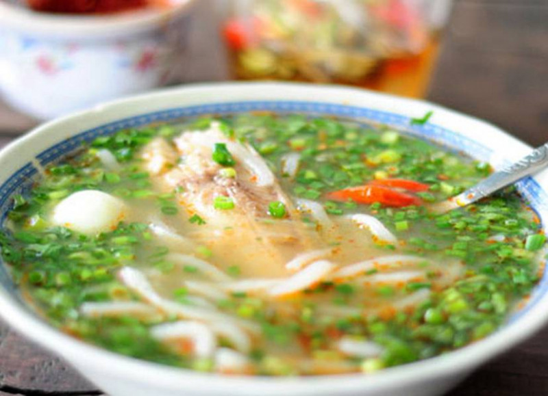 Bánh canh cá lóc Nguyễn Chí Thanh