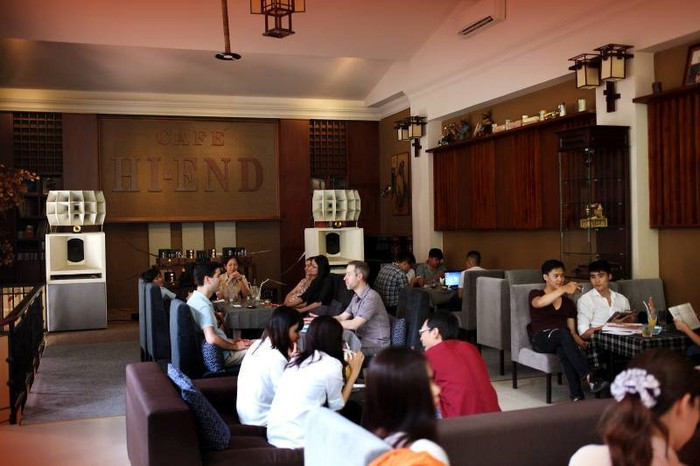 Hi-End Cafe