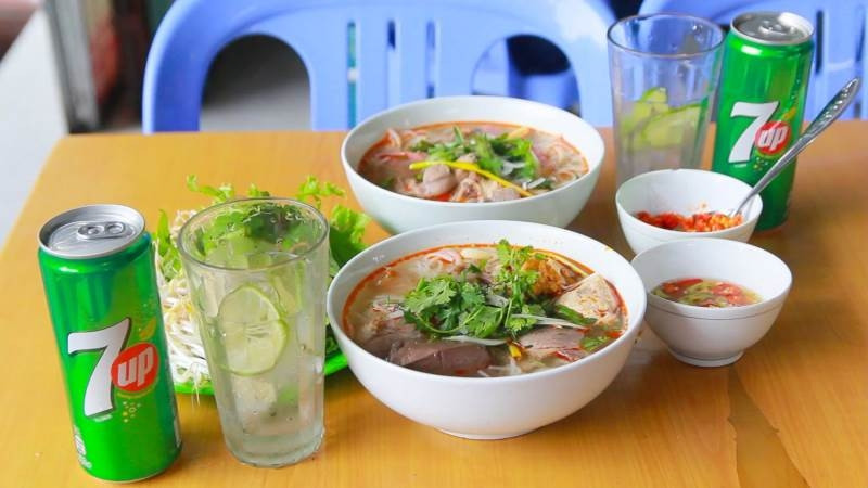 Cơm hến – Bún bò Lan Thanh Thuỷ