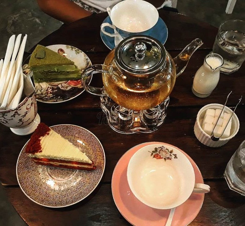Vị trà thanh nhẹ, bánh ngọt thơm ngon của Teaspoon đã sở hữu một lượng fan không nhỏ tại Sài Gòn.