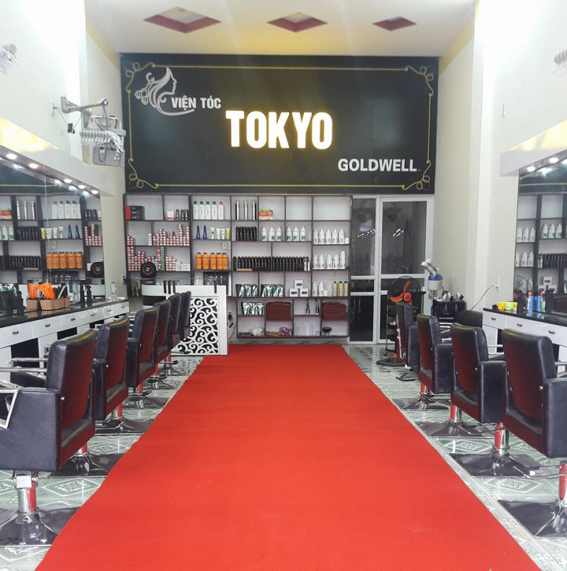 Giá cả hợp lý và không gian quán chính là điểm cộng cho Viện tóc Tokyo