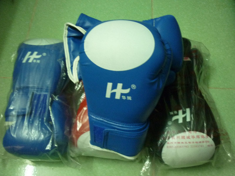 Găng tay Boxing chữ H