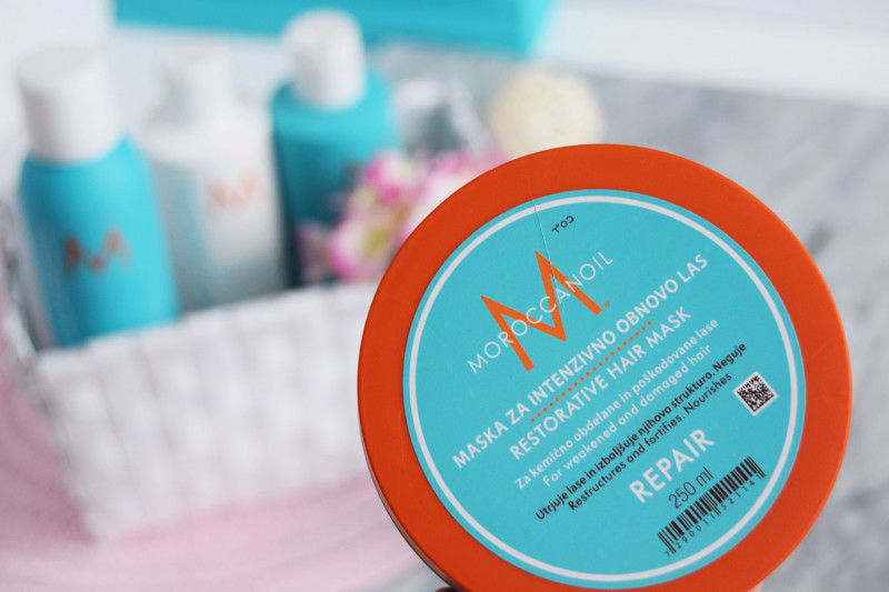 ﻿ Sản phẩm Moroccanoil Restorative Hair Mask thích hợp cho những bạn có mái tóc bị hư tổn, khô xơ, cháy nắng, dễ gãy rụng.