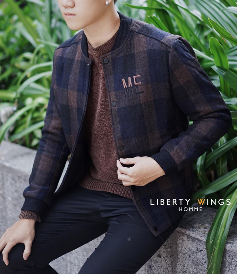 Liberty Wings mang đến cho nam giới những sản phẩm đi theo xu hướng thế giới, được chọn lọc kỹ lưỡng từ chất liệu, mẫu mã với giá cả hết sức cạnh tranh