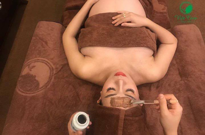 Massage mặt và chăm sóc da mặt cơ bản cho mẹ sau sinh