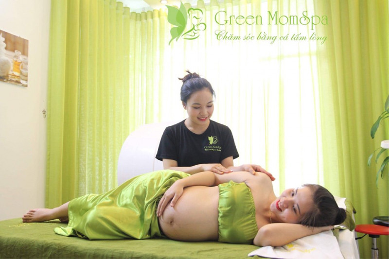 Massage bầu tại Green Spa