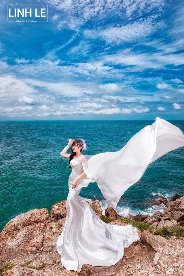 Linh Lê Bridal.