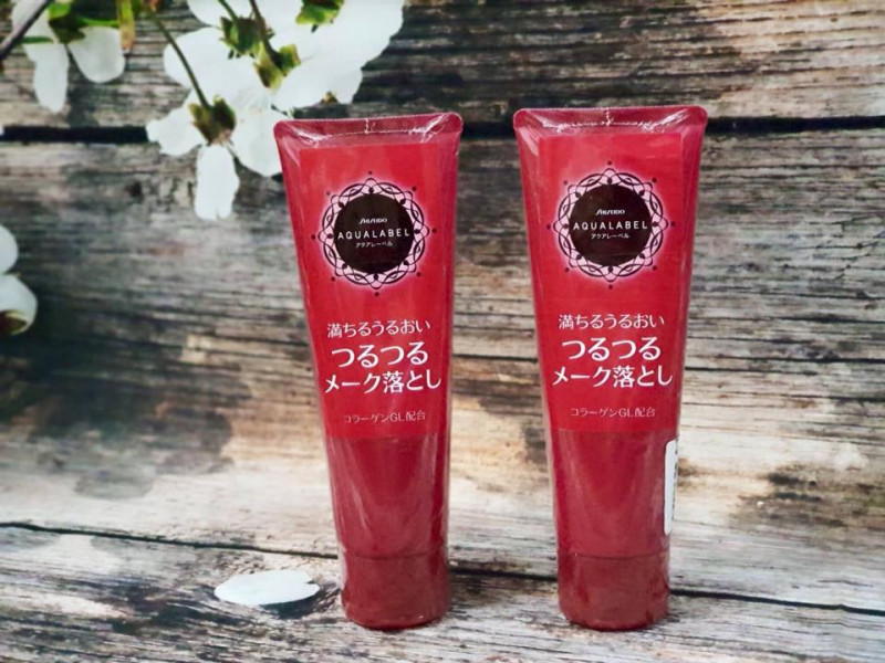 Sữa rửa mặt Shiseido Aqualabel milky mousse foam màu đỏ giúp da săn chắc, tạo độ ẩm