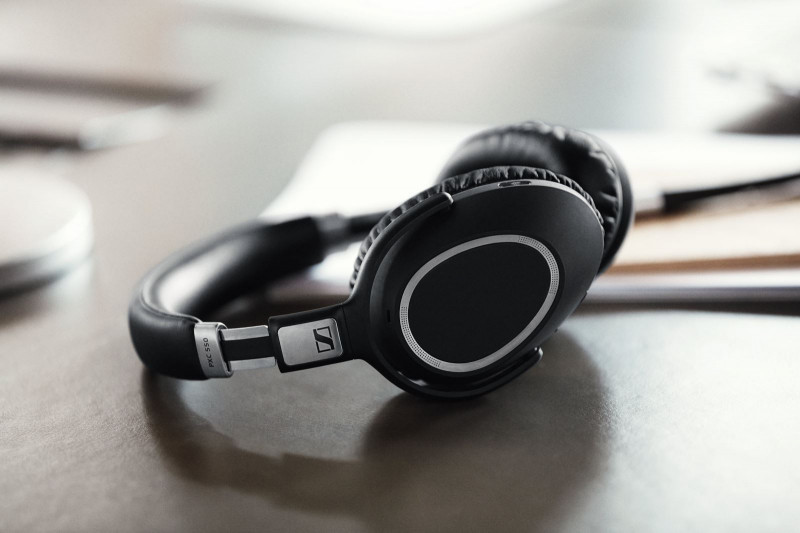 Tai nghe không dây Bluetooth Sennheiser PXC 550