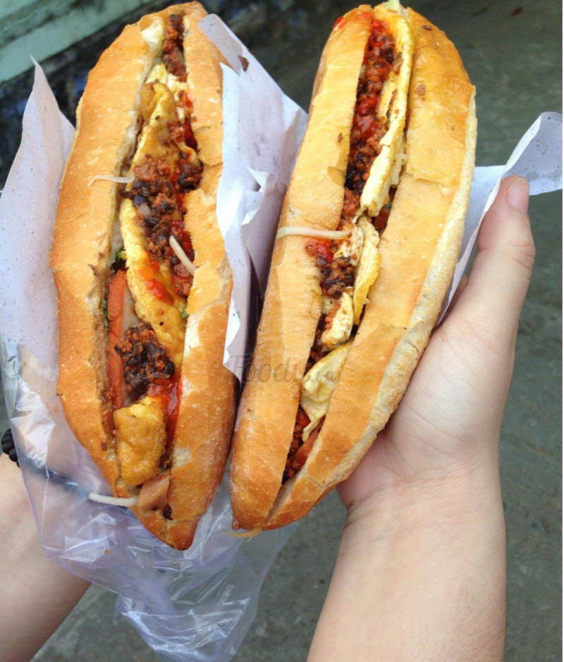 Bánh mì Madam Khánh