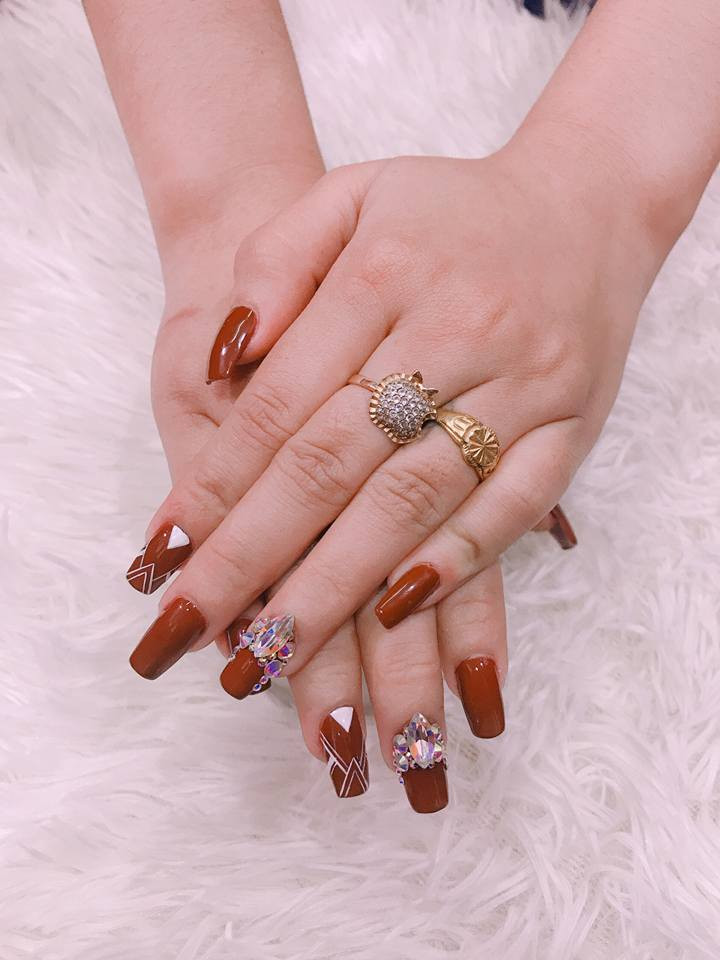 Anh Tran Nail