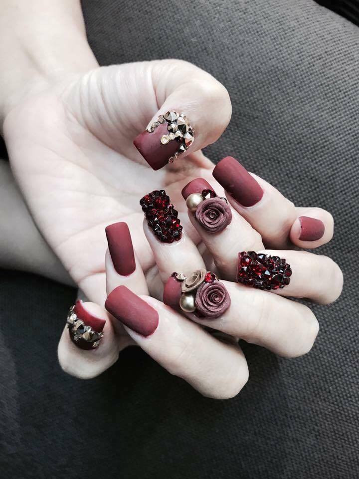 ‎Thuy Loan‎ Nail