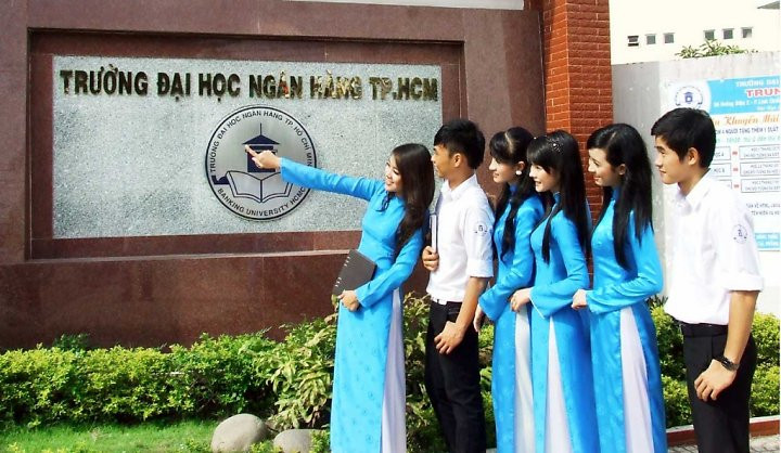 Trường Đại Học Ngân Hàng TP.HCM