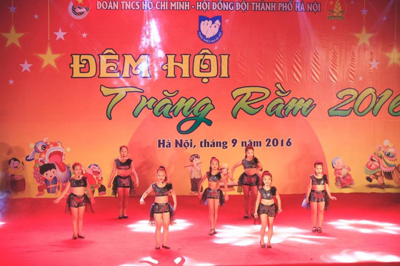 Đêm hội Trăng Rằm 2016