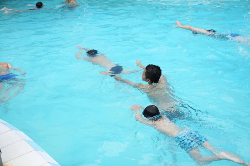 Giáo viên dạy bơi tại Bảo Sơn đều là những giáo viên được đào tạo bài bản, và cực kỳ kinh nghiệm. Bởi đa số họ đều là những cựu vận động viên bơi lội chuyên nghiệp