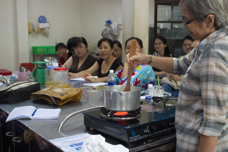 Lớp học nấu ăn ở Nhà văn hóa Phụ nữ