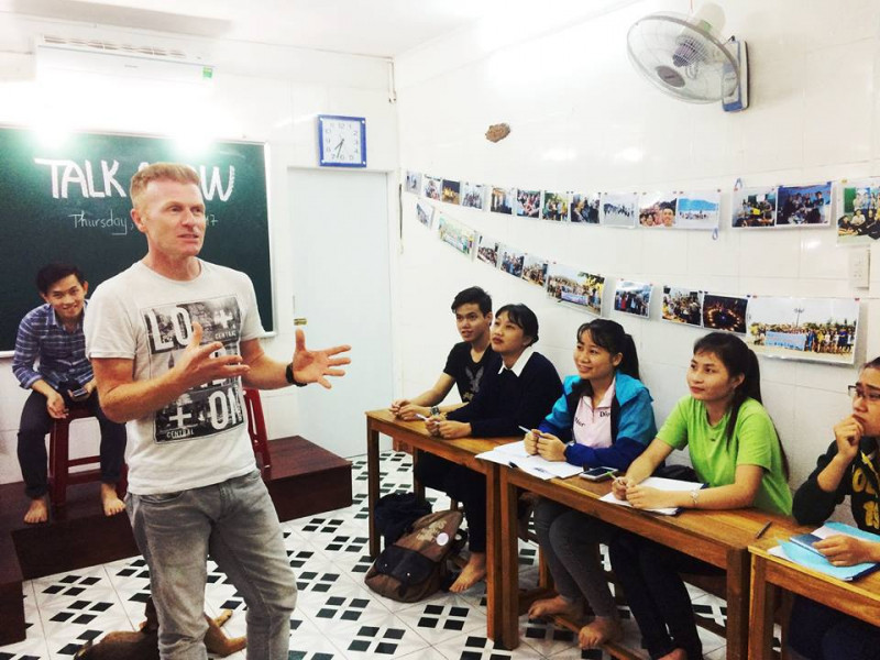 Trung tâm thường xuyên có giáo viên nước ngoài đến dạy học cho học viên