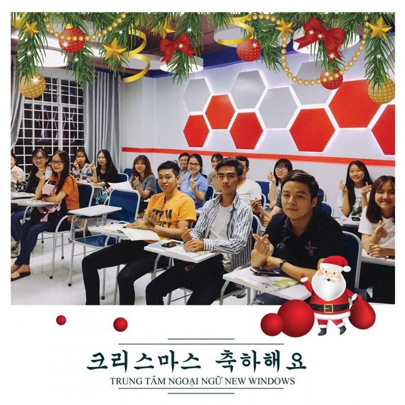 Lớp học tiếng Hàn tại trung tâm
