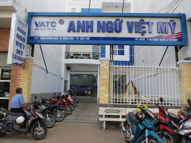 Hình ảnh phía ngoài Trung tâm Anh ngữ Việt Mỹ