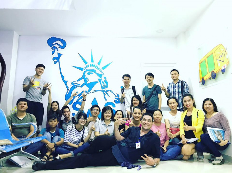 Saigon American English có các khóa học đa dạng cho từng đối tượng như khóa học tiếng Anh cấp tốc, tiếng Anh cho người đi làm, lớp học dành cho doanh nghiệp,…