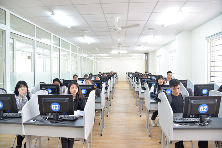 ĐH Ngoại ngữ và Tin học