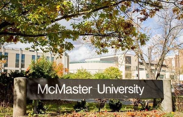 McMaster University còn có tên gọi khác là trường đại học Mac, được thành lập vào năm 1887, tọa lạc tại thành phố Hamilton, phía Nam Ontario