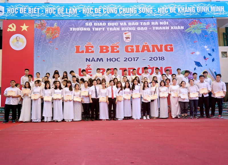 Lễ bế giảng năm học