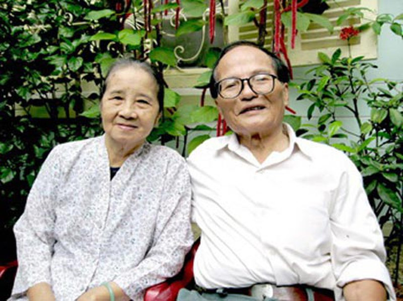 Tác giả Giang Nam và vợ