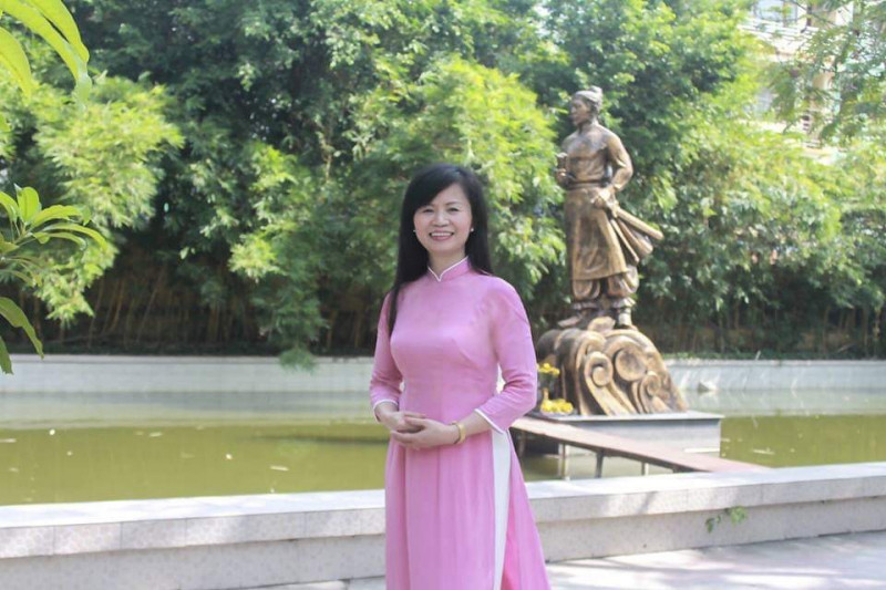 Ảnh chân dung nhà thơ Nguyễn Phương Anh