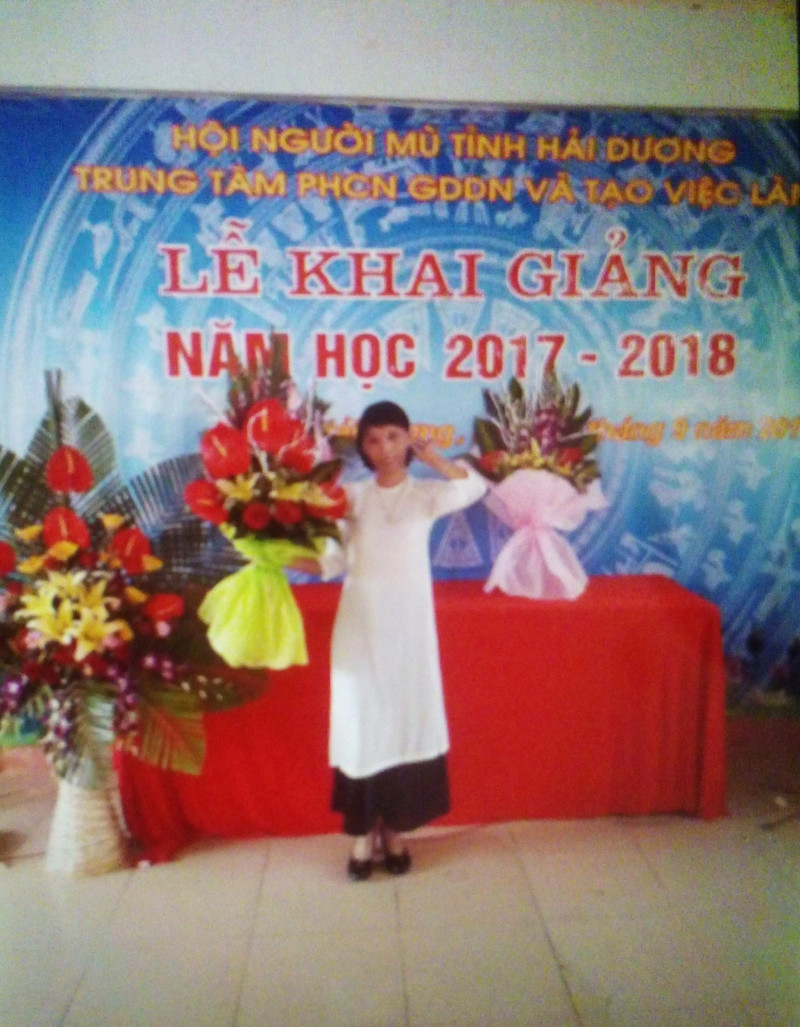 Cô giáo Phạm Vân Hương - Trung tâm khiếm thị Hải Dương