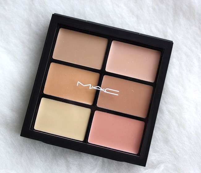 Bảng che khuyết điểm MAC Conceal And Correct Palette Light