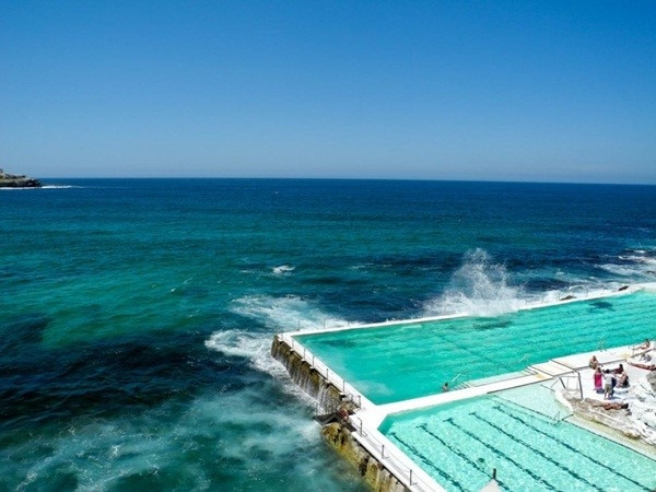 Bể bơi với kích thước Olympic này được xây dựng vào năm 1929 và là trụ sở của câu lạc bộ bơi mùa đông Bondi Icebergs