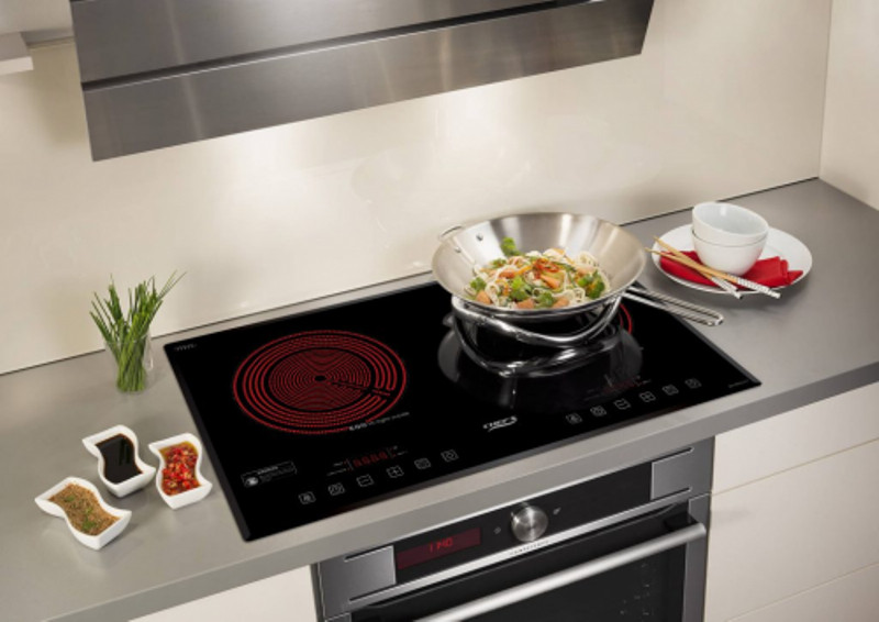 ﻿﻿Bếp điện đôi hồng ngoại Canzy CZ 400 2EB thiết kế theo phong cách hiện đại làm đẹp cho căn bếp gia đình