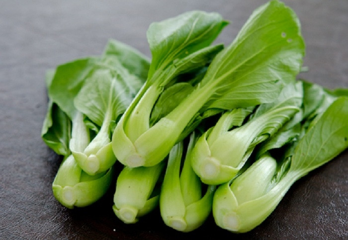 Rau cải xanh chứa nhiều vitamin và chất xơ