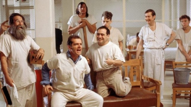 One Flew Over the Cuckoo’s Nest – Bay trên tổ chim Cúc cu