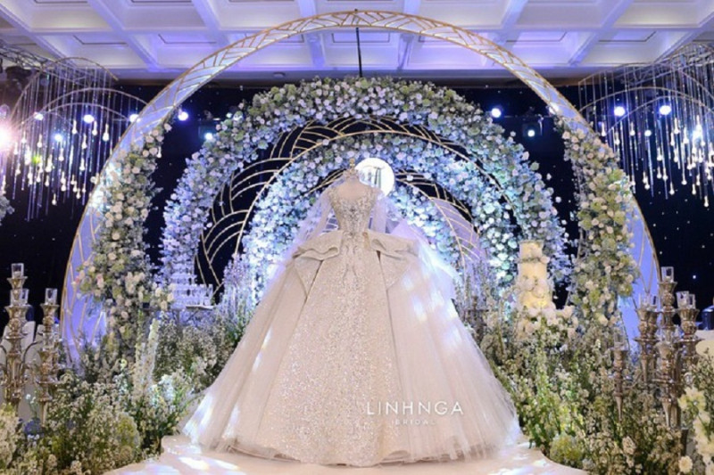Chiếc váy cưới trị giá 28 tỷ đồng