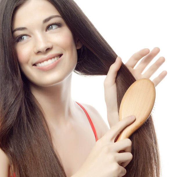 Đa số mọi người đều bỏ qua công đoạn này nhưng nó lại là phương pháp hữu hiệu giúp mái tóc mềm mượt hơn.