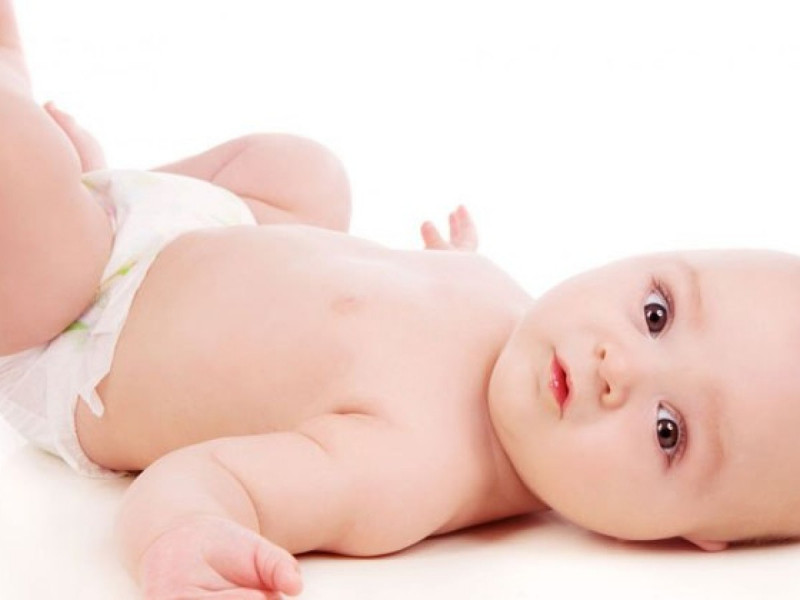 Trẻ hiếm khi giảm hơn 7% cân nặng lúc sinh.