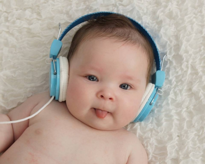 Nghe nhạc giúp trẻ phát triển trí não