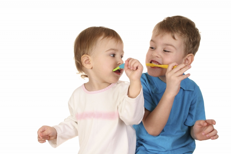 Hãy tạo ra cảm giác thích thú khi bé đánh răng