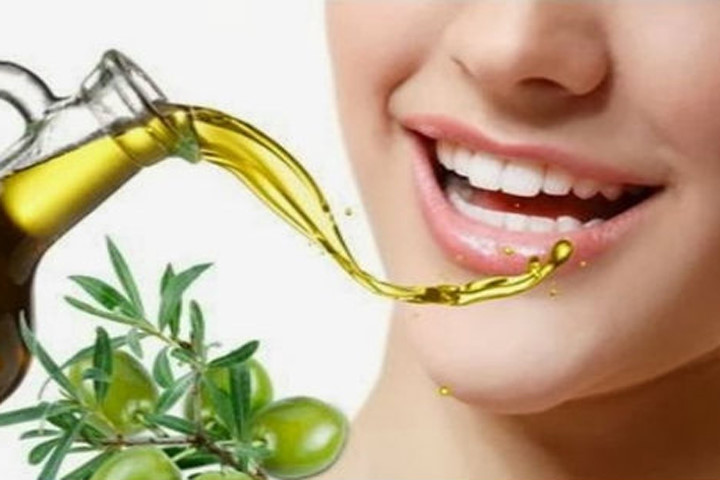 Cách làm trắng răng bằng dầu oliu